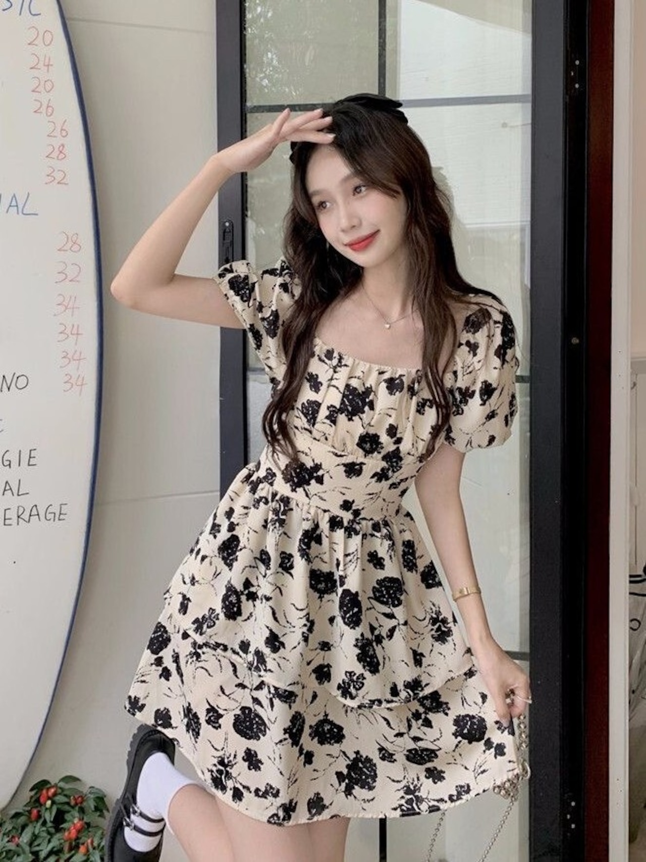 バックオープンフラワーフレアワンピース D1385