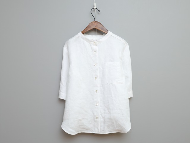 綿ヘンプサテンのスタンド半袖シャツ　COL/白