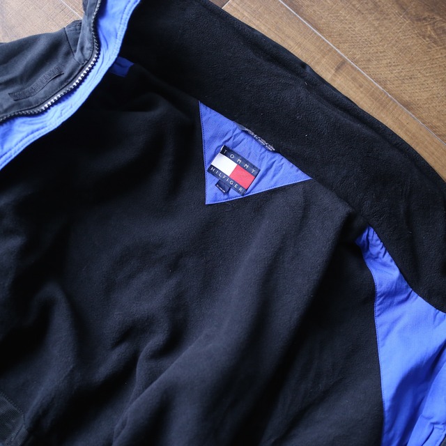 "TOMMY HILFIGER" 3-tone good coloring over silhouette mountain jacket