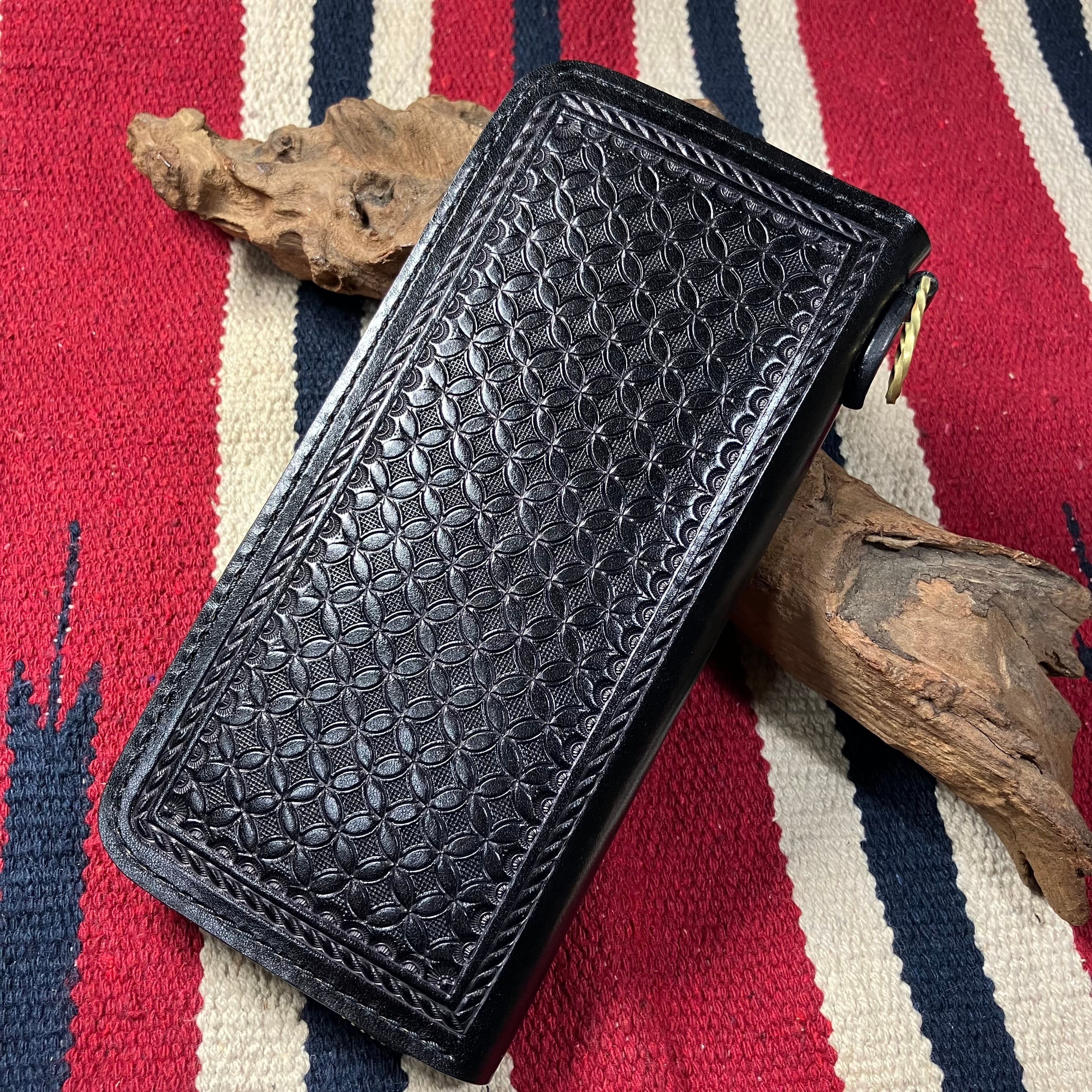SIXTEEN LEATHER