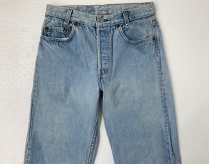 M-205  リーバイス Levisレギュラー古着 1985年米国製刻印546  W 70cm(ぐるり） 股下 79cm