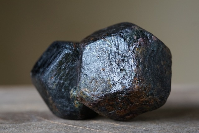 アルマンディン・ガーネット② Almandine Garnet Twin 180g