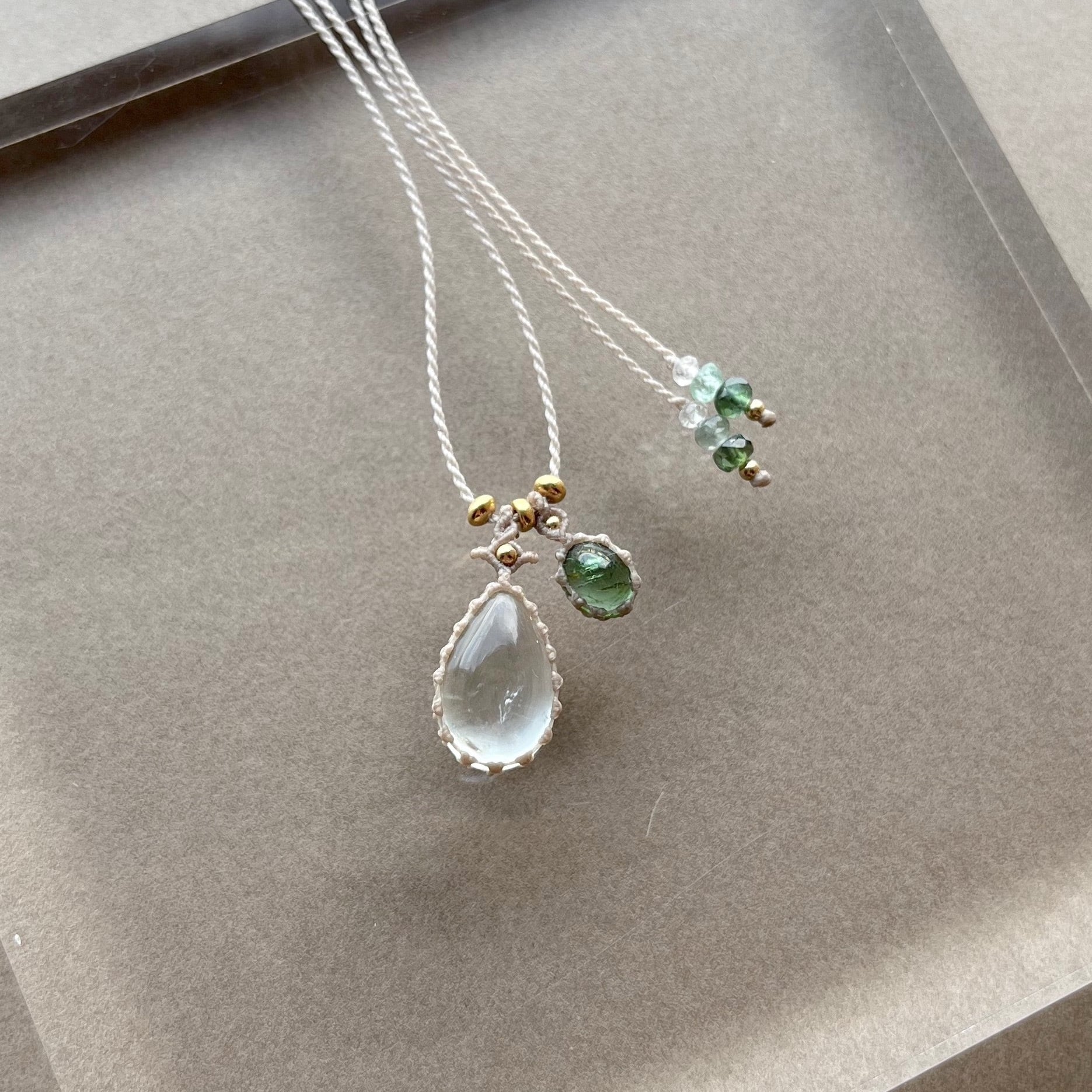 グリーンアメジスト+トルマリンのマクラメ編み 天然石ネックレス