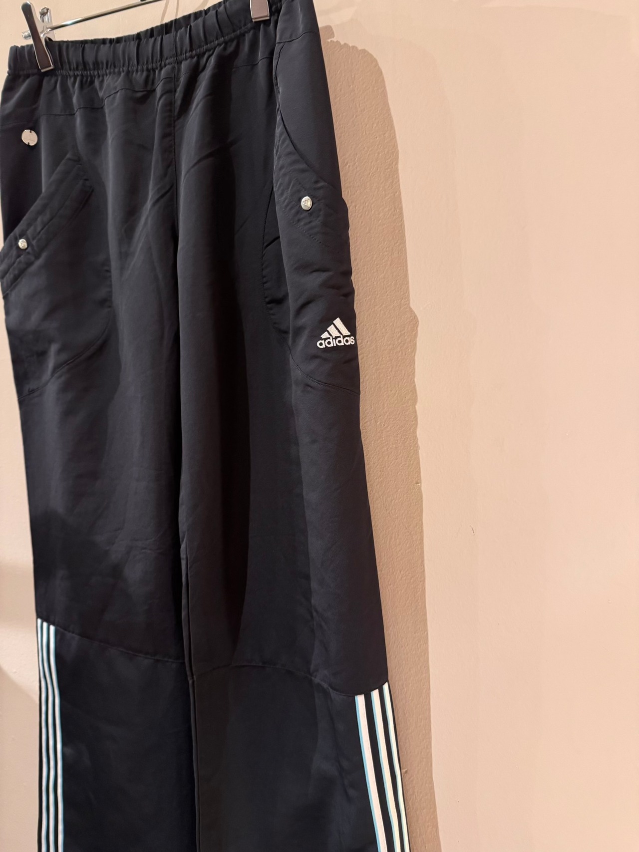 adidas 3line ナイロンジャージパンツ
