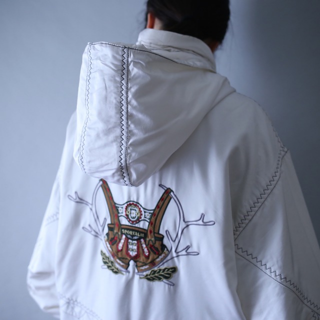 "花×刺繍" gizagiza stitch work and multi pocket gimmick design double half-zip pullover with hood