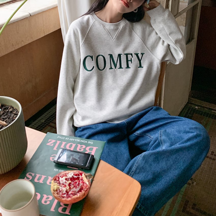 logo print sweatshirt J00070