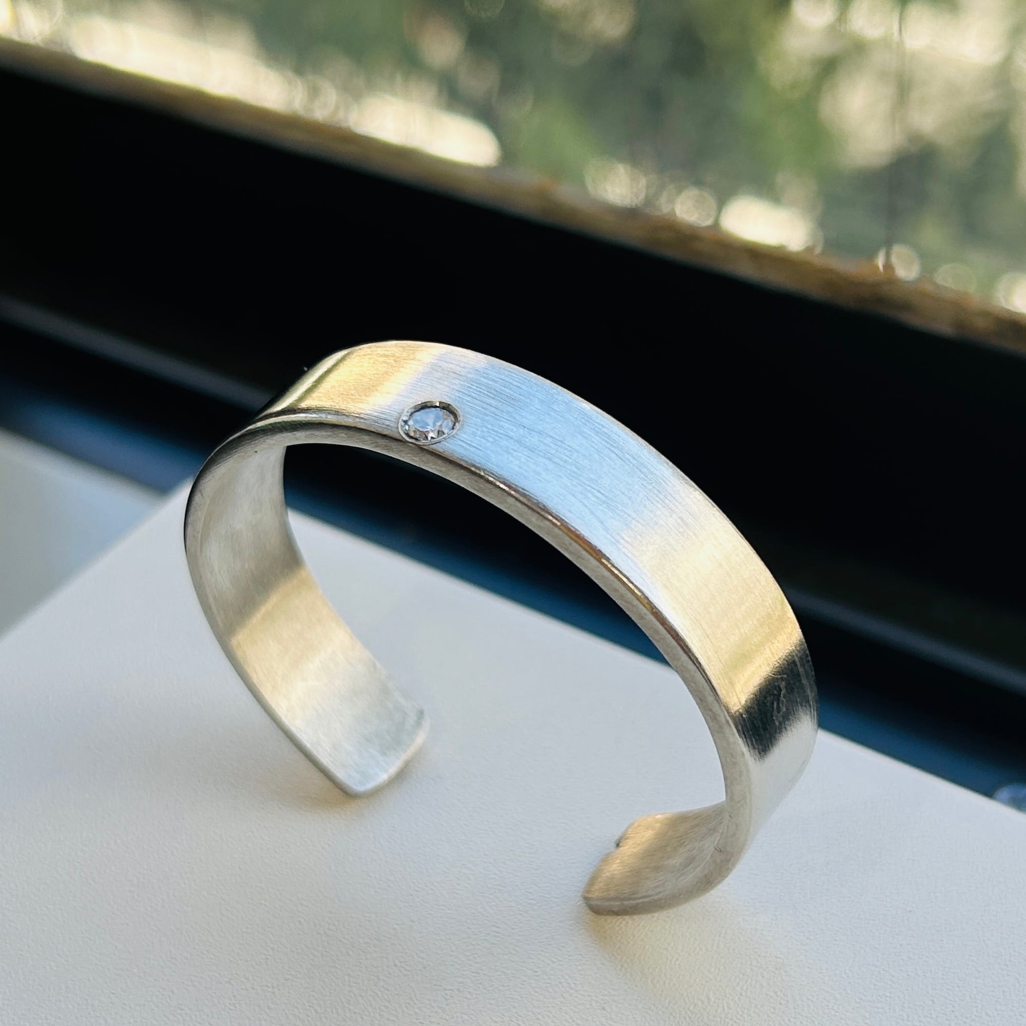 シルバー925 クリアCZセミマットバングル | Milo Antiques & Vintage