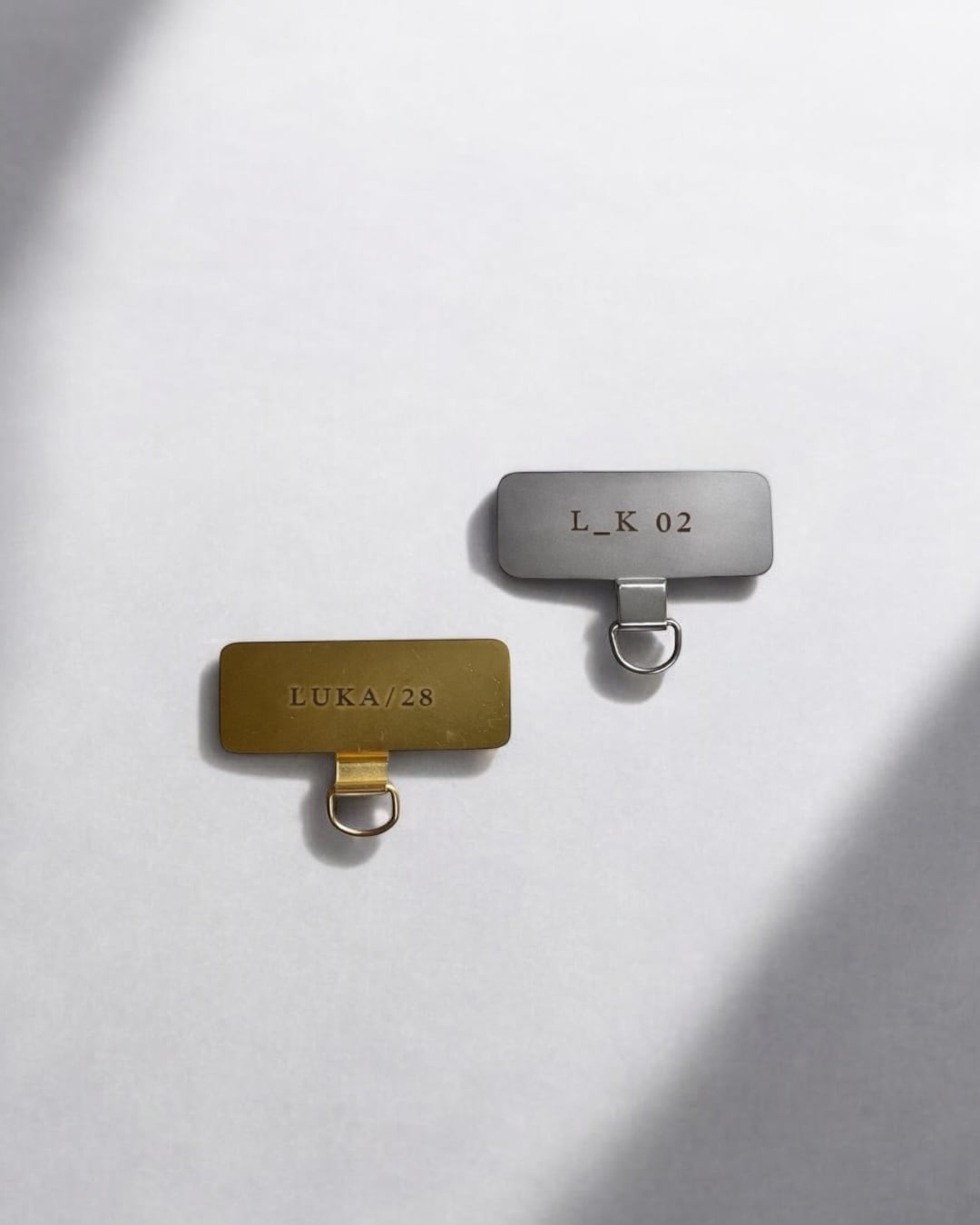 Tag . / Phone Holder