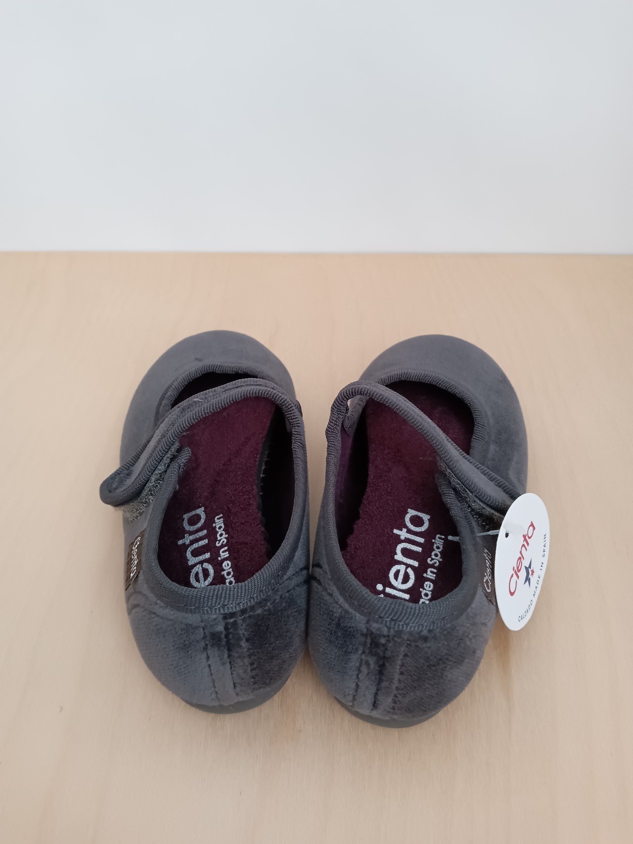 One Strap Velour Shoes - Grey  / Cienta