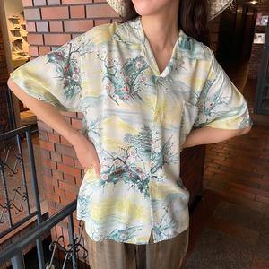 VINTAGE rayon japanese print shirts