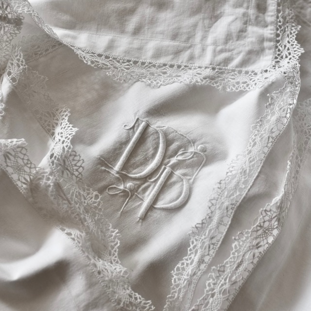 フランス 75c 球のあるアールデコ的モノグラムとクッションカバー アンティーク