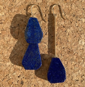 LAPIS LAZULI GOLD BAR HOOK PIERCE