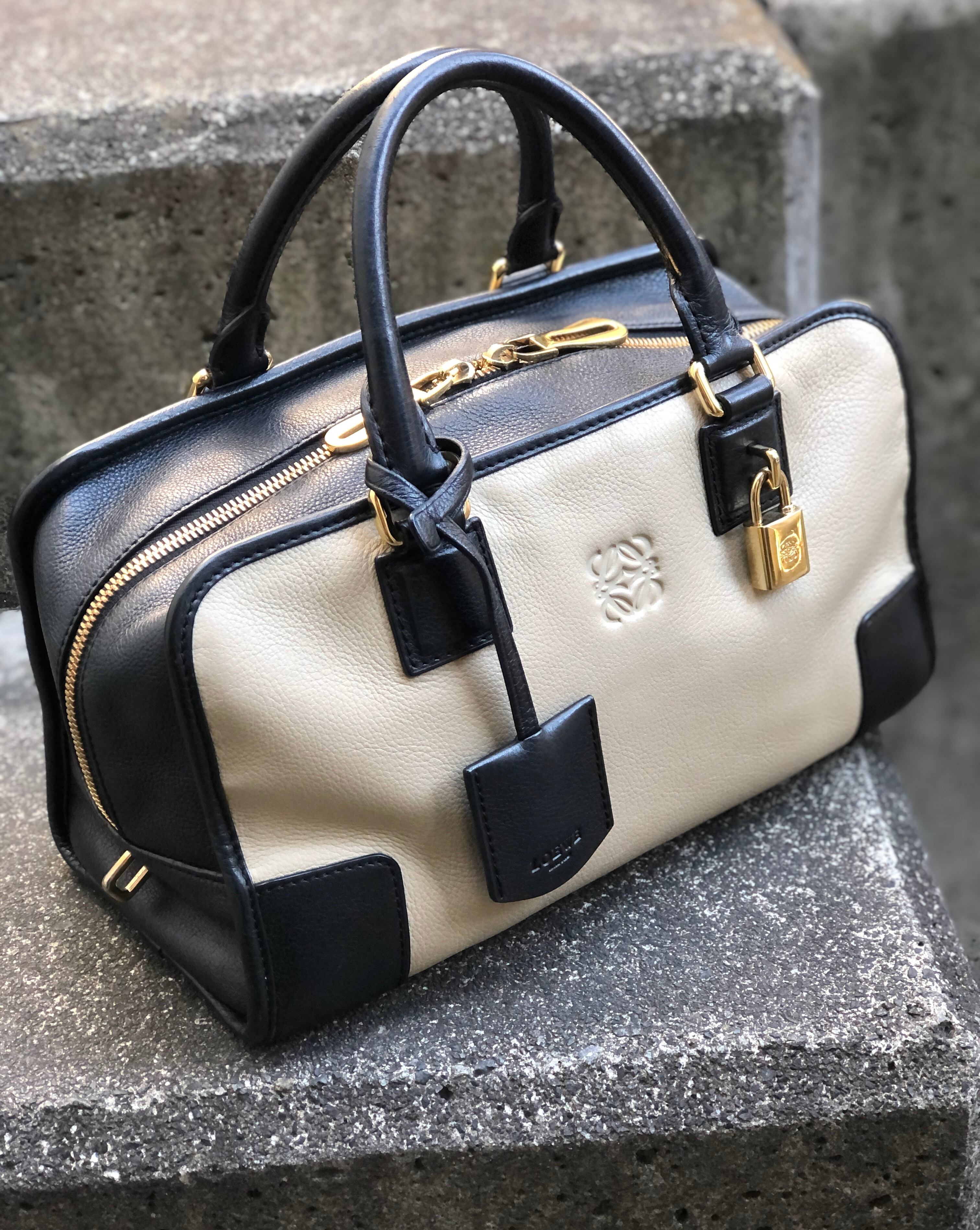 LOEWE ロエベ アナグラム型押し レザー アマソナ28 ハンドバッグ