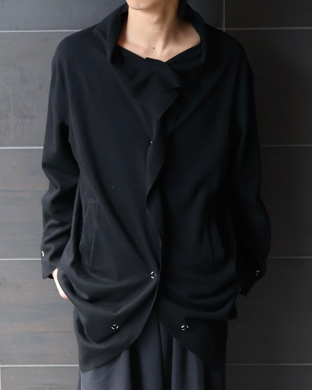 【y's】Detailed design snap mid-length long sleeves