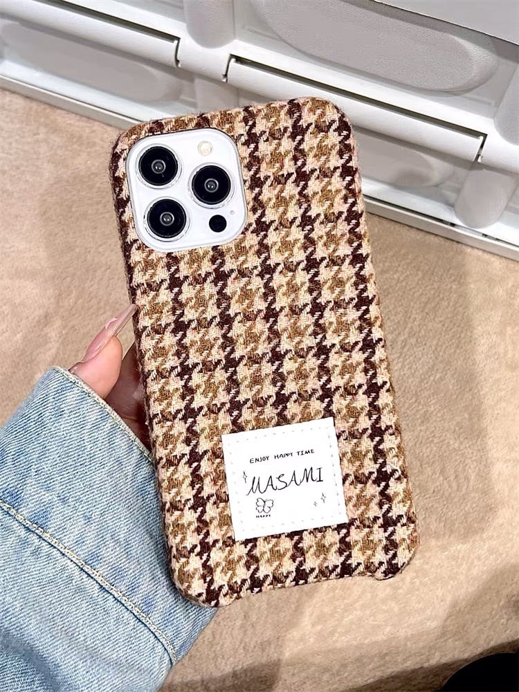 iPhoneケース iPhone15 iPhone14 ツイード チェック もこもこ 秋冬
