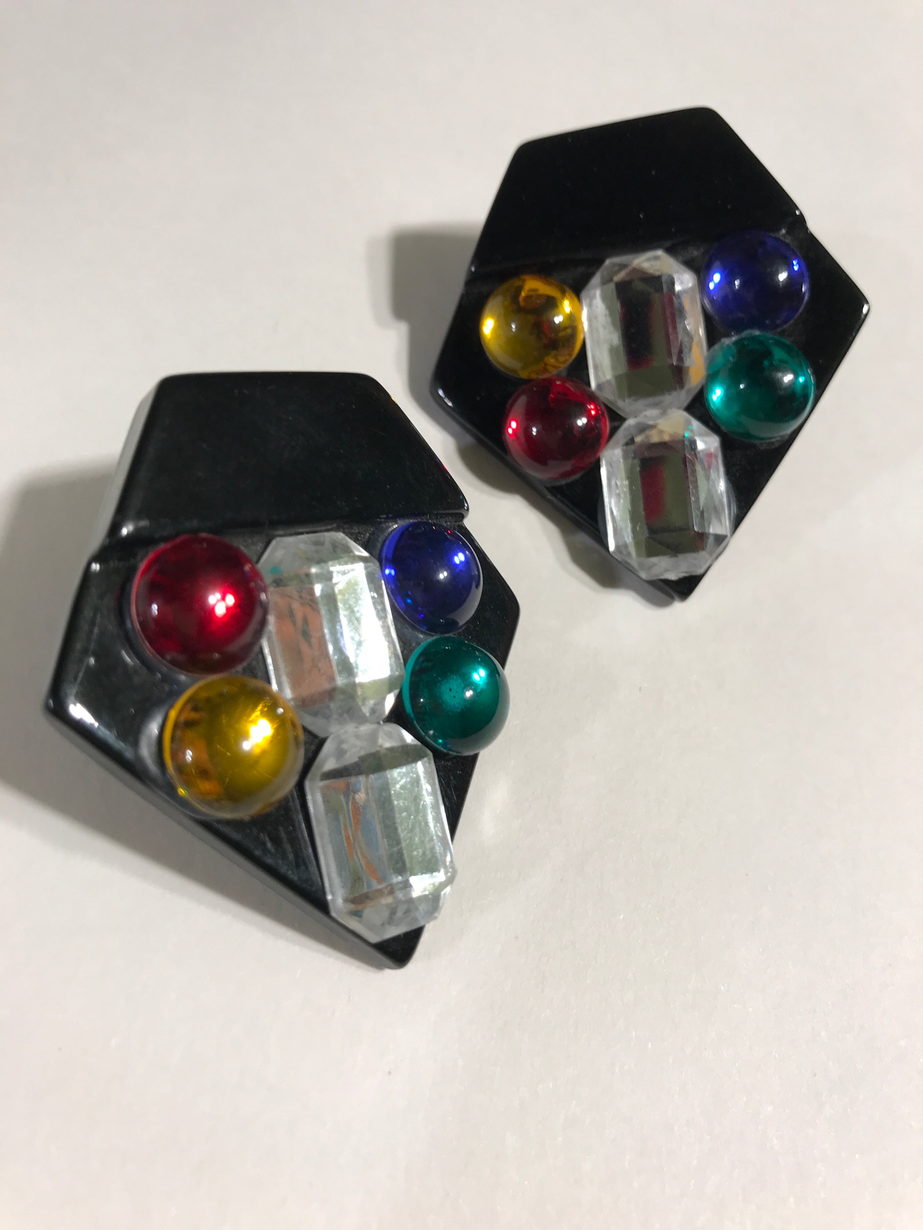 Vintage black × multi bijou earrings (ヴィンテージ ブラック マルチ ビジューイヤリング