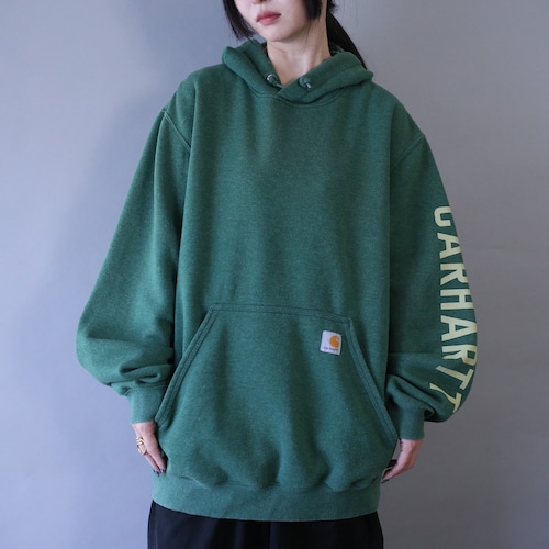 "carhartt" over silhouette sleeve printed sweat pullover