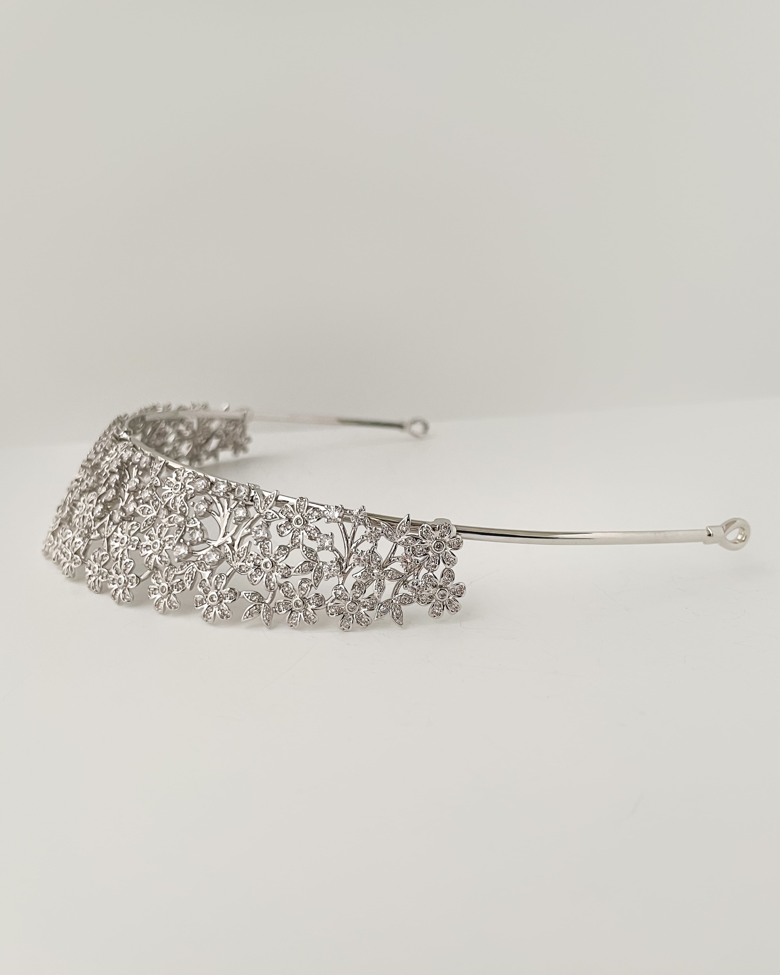 フラワーモチーフティアラウェディング【AH2202-08】 | ブライダル