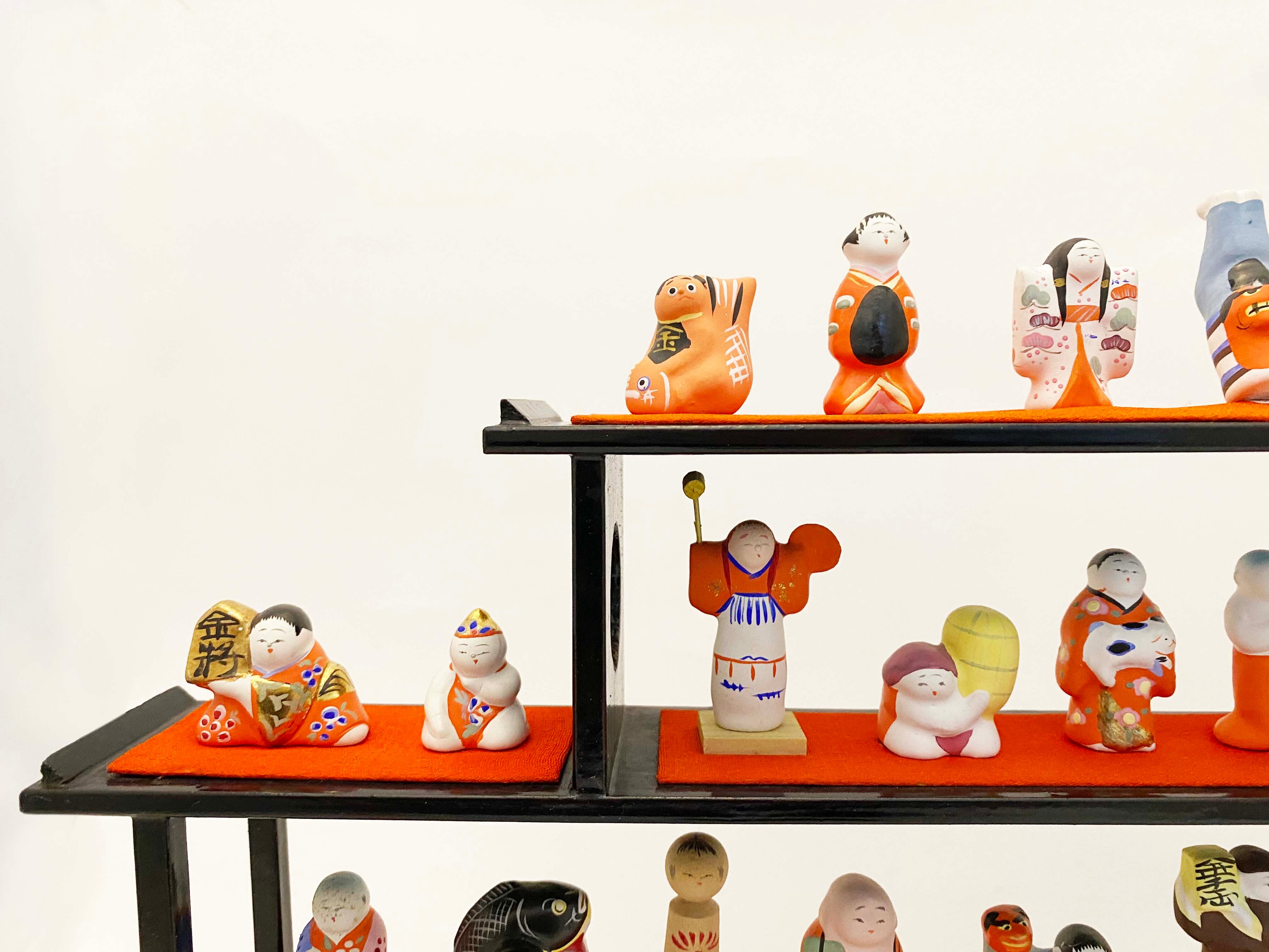 諸国人形ヴィンテージ30体セット（大光作・専用棚付き）