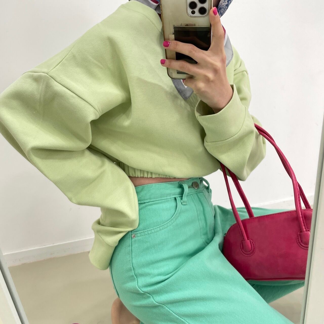 ウエストゴムショート丈ボリュームトレーナー_AWLN0037