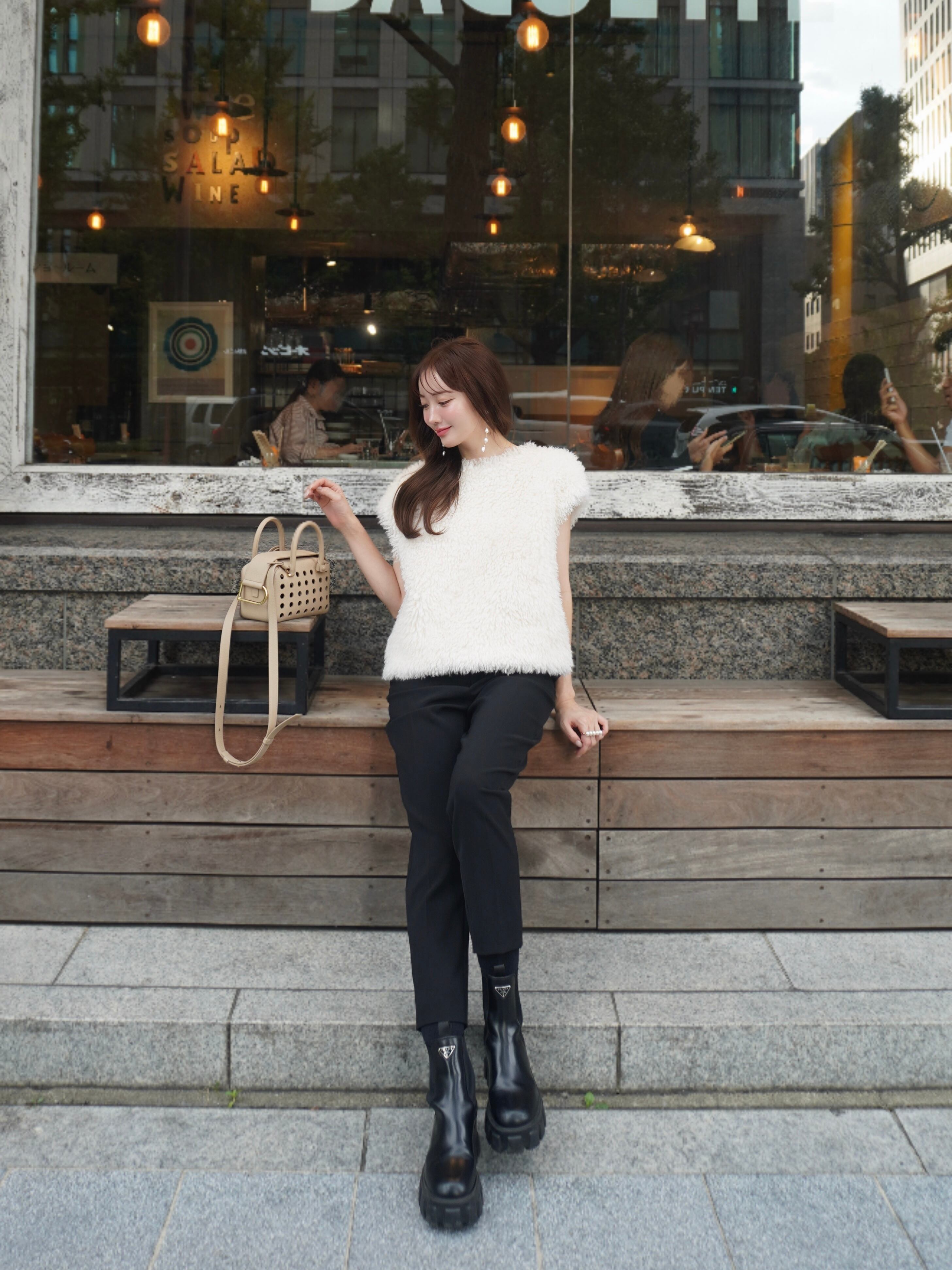 ヘヨン hyeon fur gilet ファージレット　ホワイト HYEON (ヘヨン) official online store