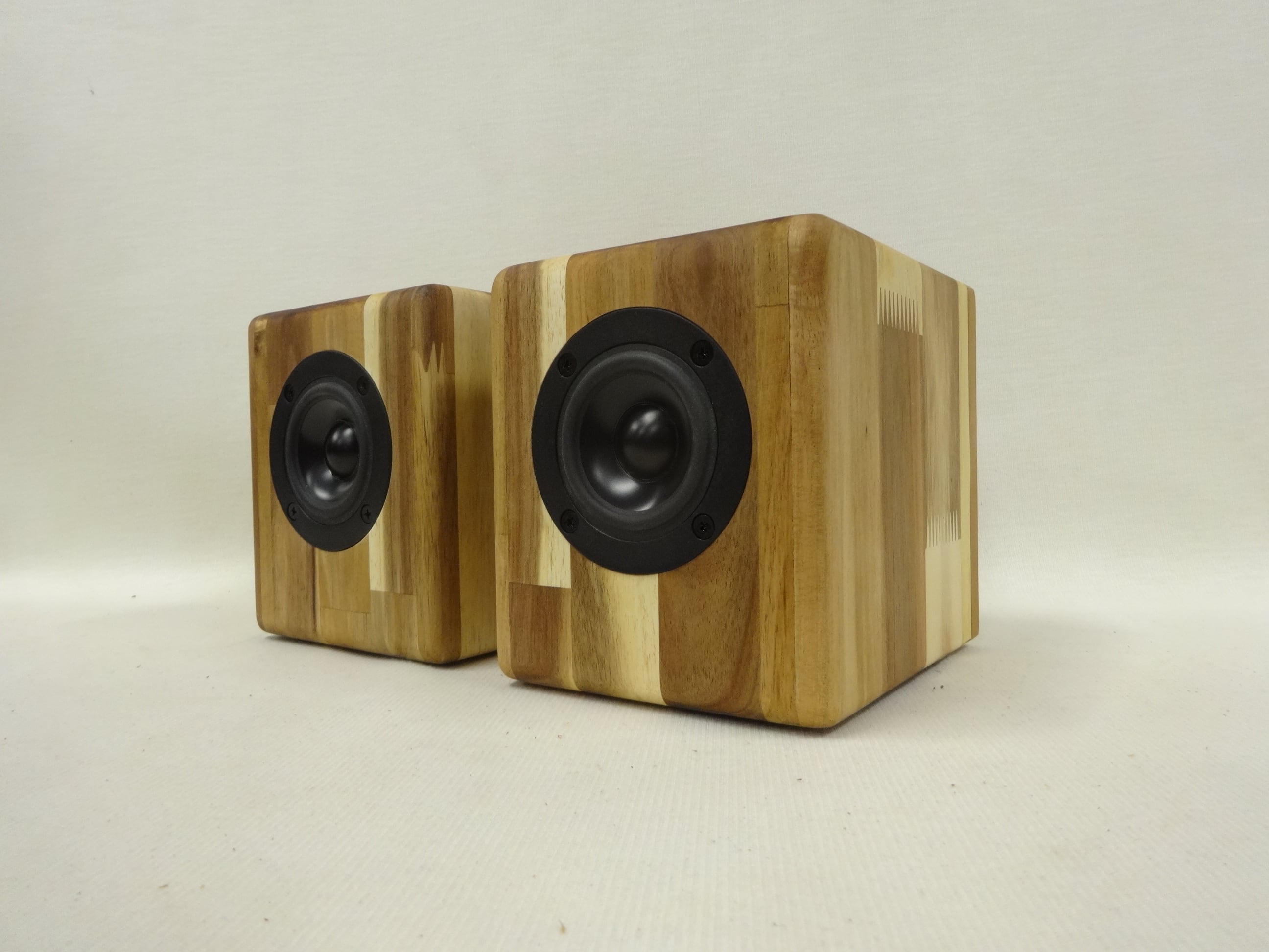 JCN1-16☆Hand Made Speaker / 「 HINOKI 」ヒノキ無垢材t15mm