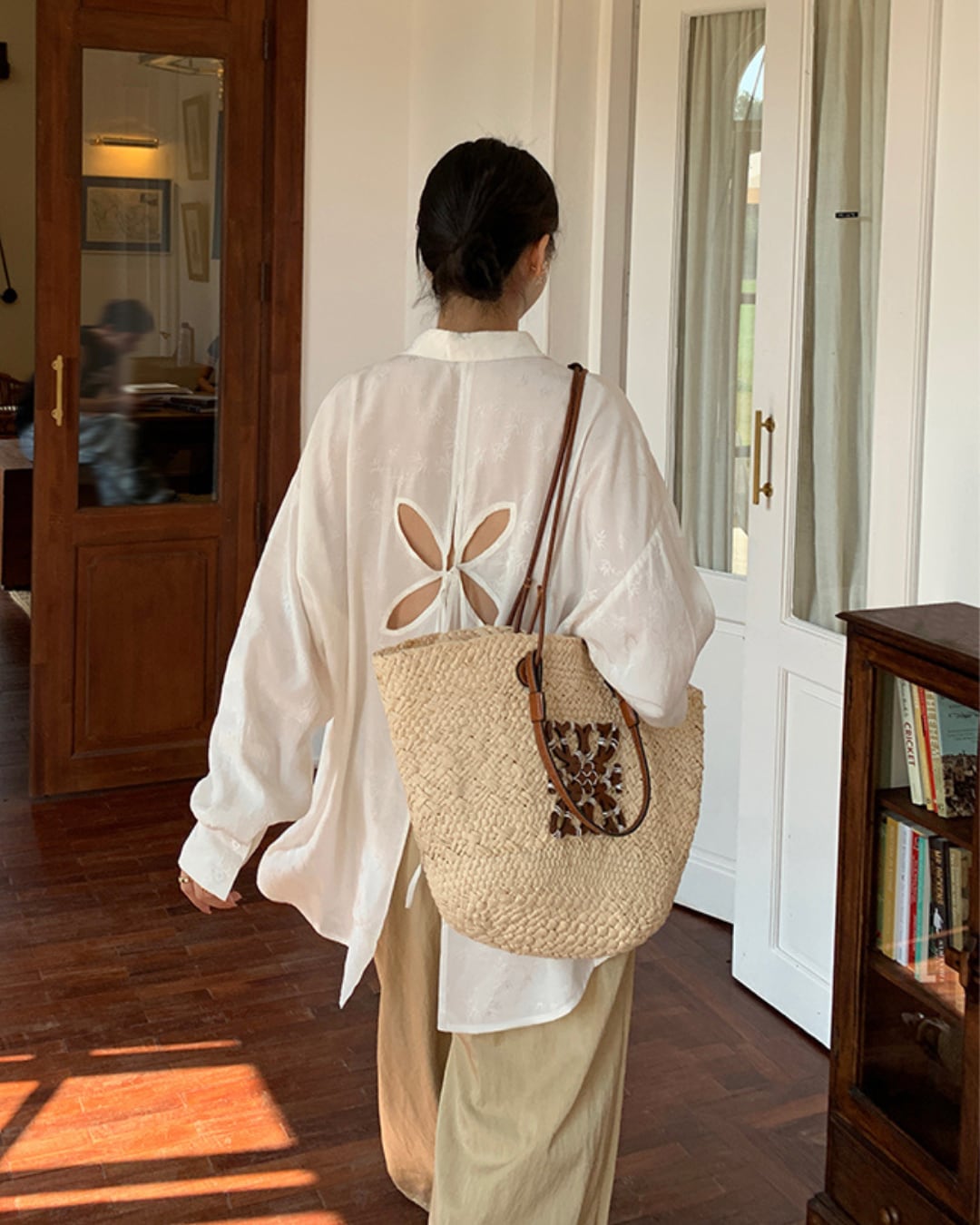 バックフラワーカットシャツ S25057