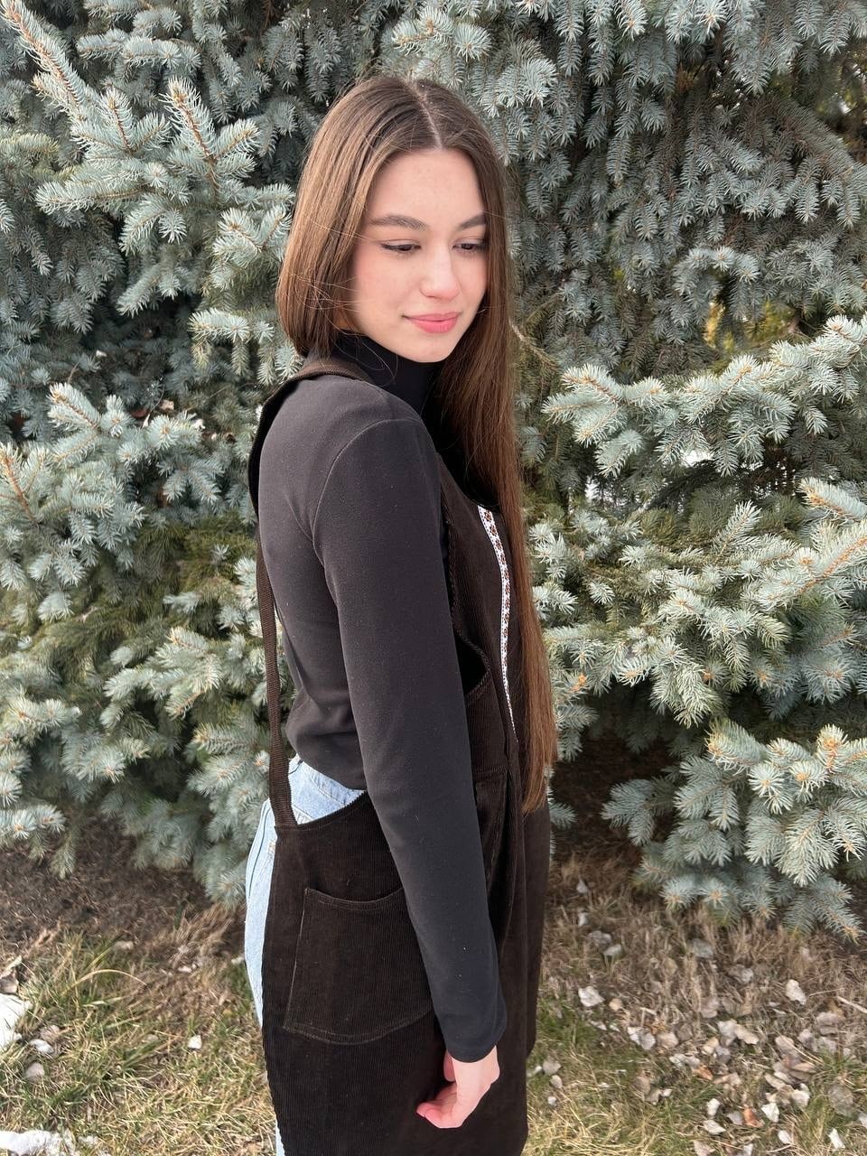 刺繍エプロン（手刺繍）レディース　厚手コーデュロイ ウクライナ刺繍エプロン（手刺繍）レディース厚手コーデュロイ