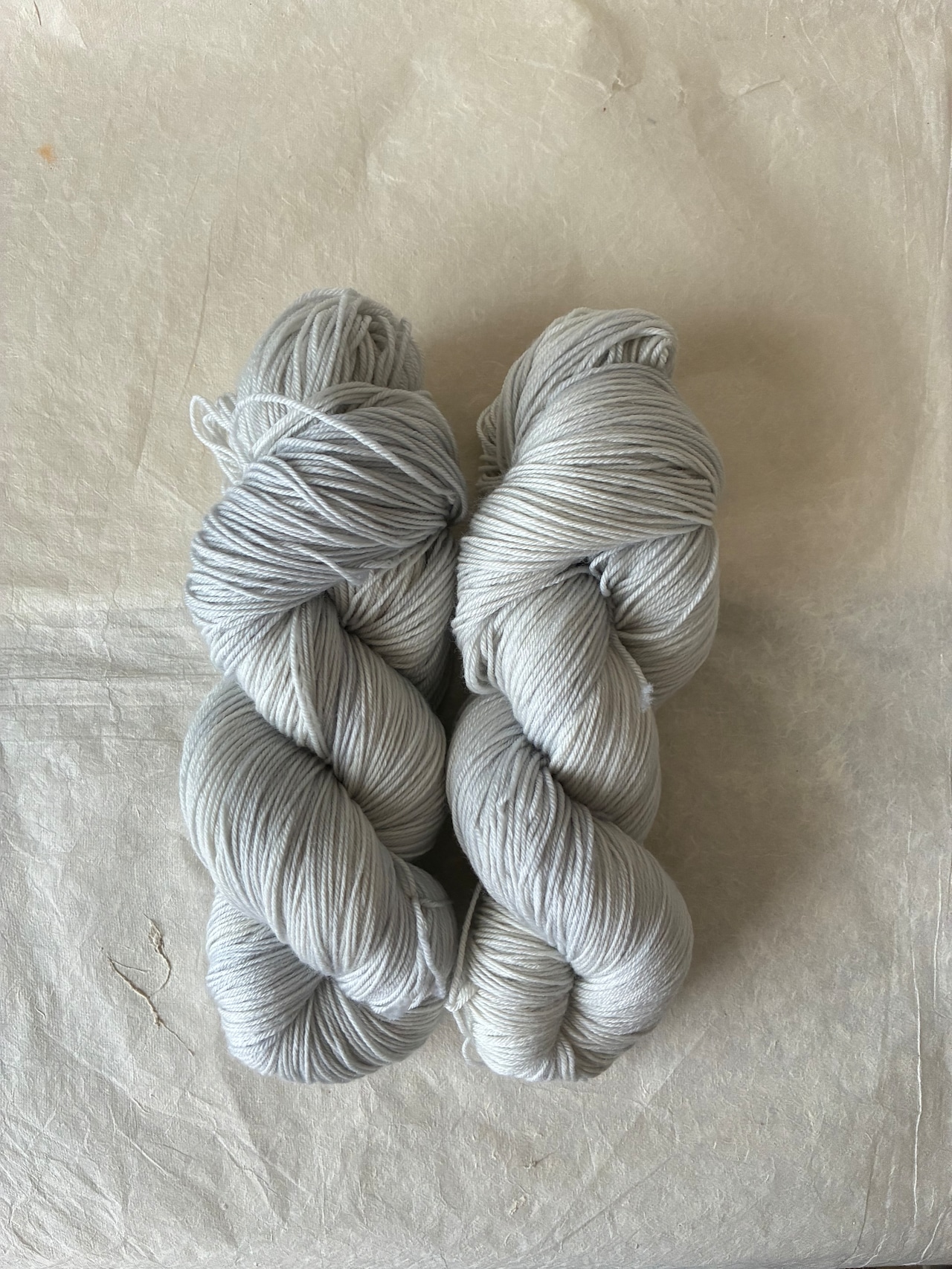 【受注販売: 10月中旬〜下旬に順次発送】曇り空(meriyasu fingering, meriyasu sock, meriyasu BFL)・画像3