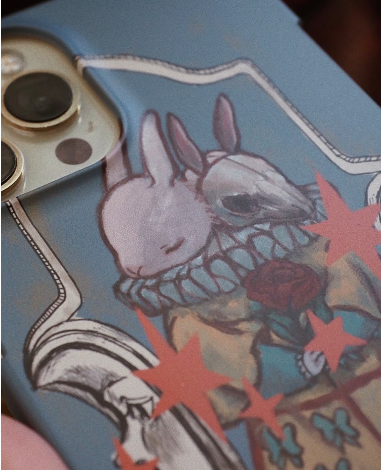 月の国の双頭うさぎ　スマホケース