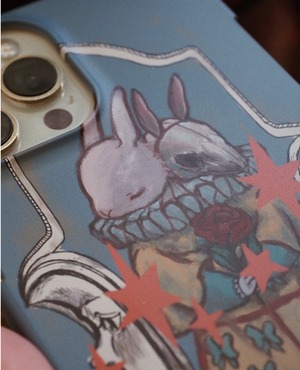 月の国の双頭うさぎ　スマホケース