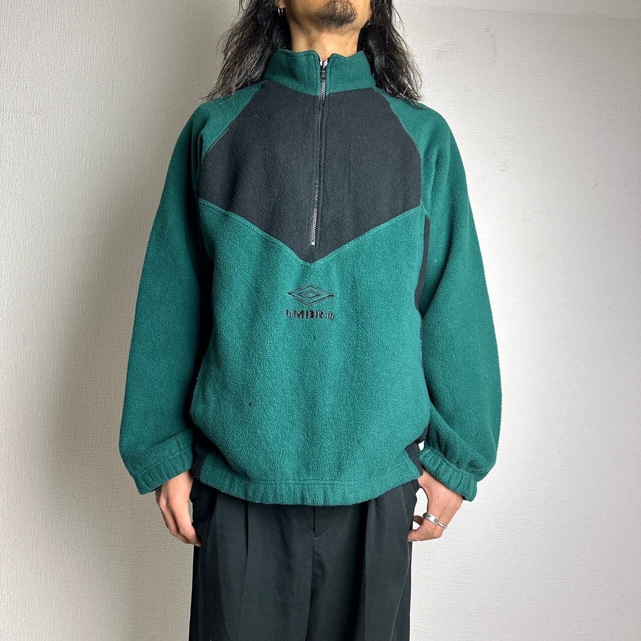 90's~ “UMBRO” Fleece Pullover SIZE XL アンブロ ハーフジップ フリース プルオーバー 刺繍【1000A253】