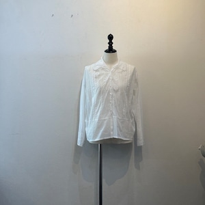 NATIVE VILLAGE 33214-04107 花刺繍ブラウス Embroidery blouse