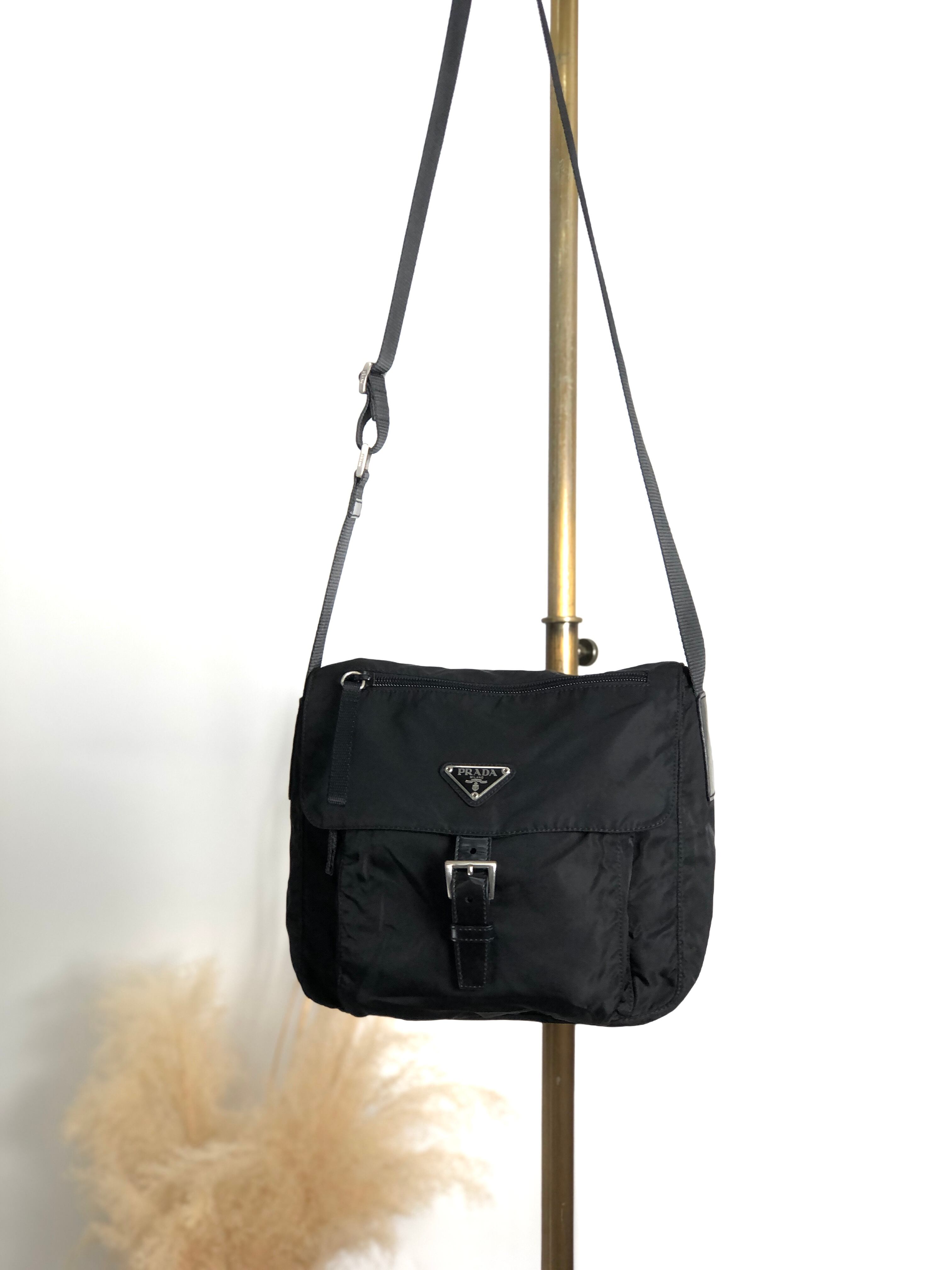 PRADA プラダ ショルダーバッグ ブラック トライアングルロゴ