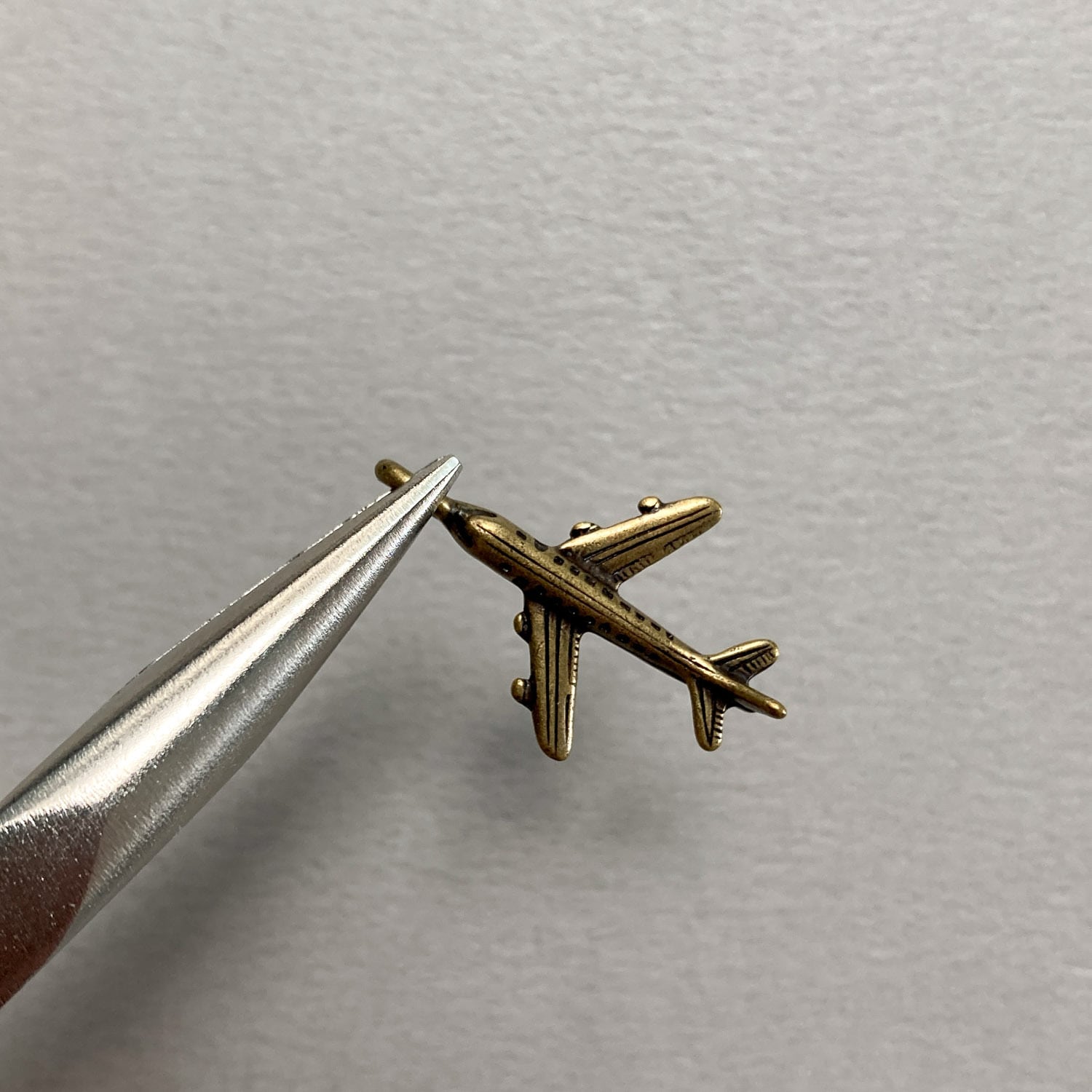 アンティーク風 飛行機チャーム | Dua-アクセサリーパーツショップ