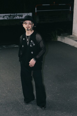 Six Shots Mesh Knit
