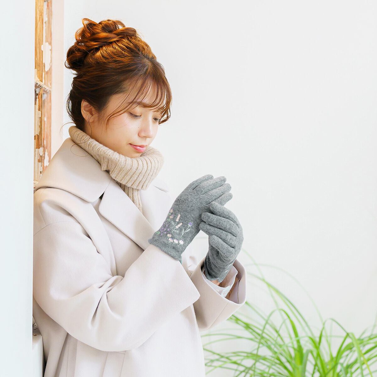 スマホ対応 刺繍手袋 | バンコクレザー (bangkok leather)｜本革 財布