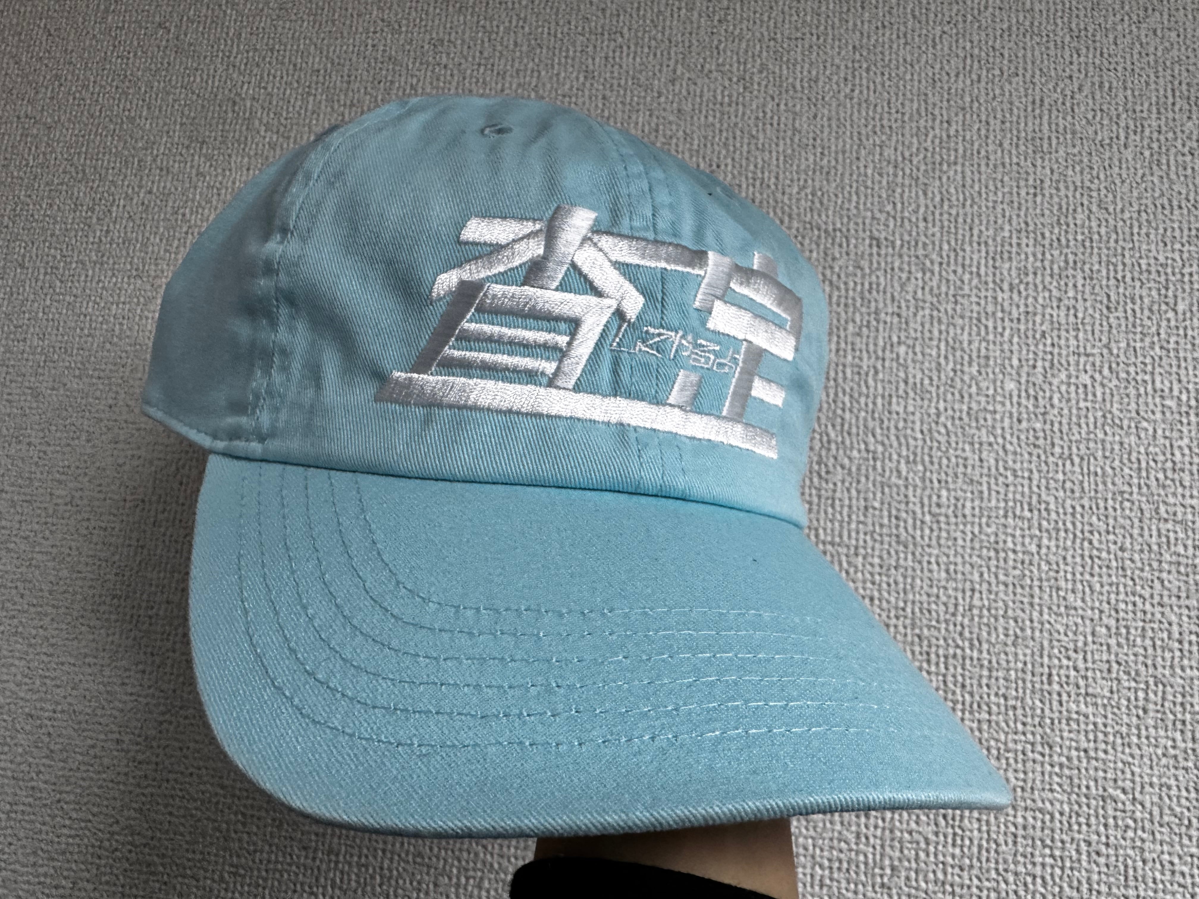 ウナギ・サヤカ XLイエローパーカー・Tシャツ・キャップ・アクスタ