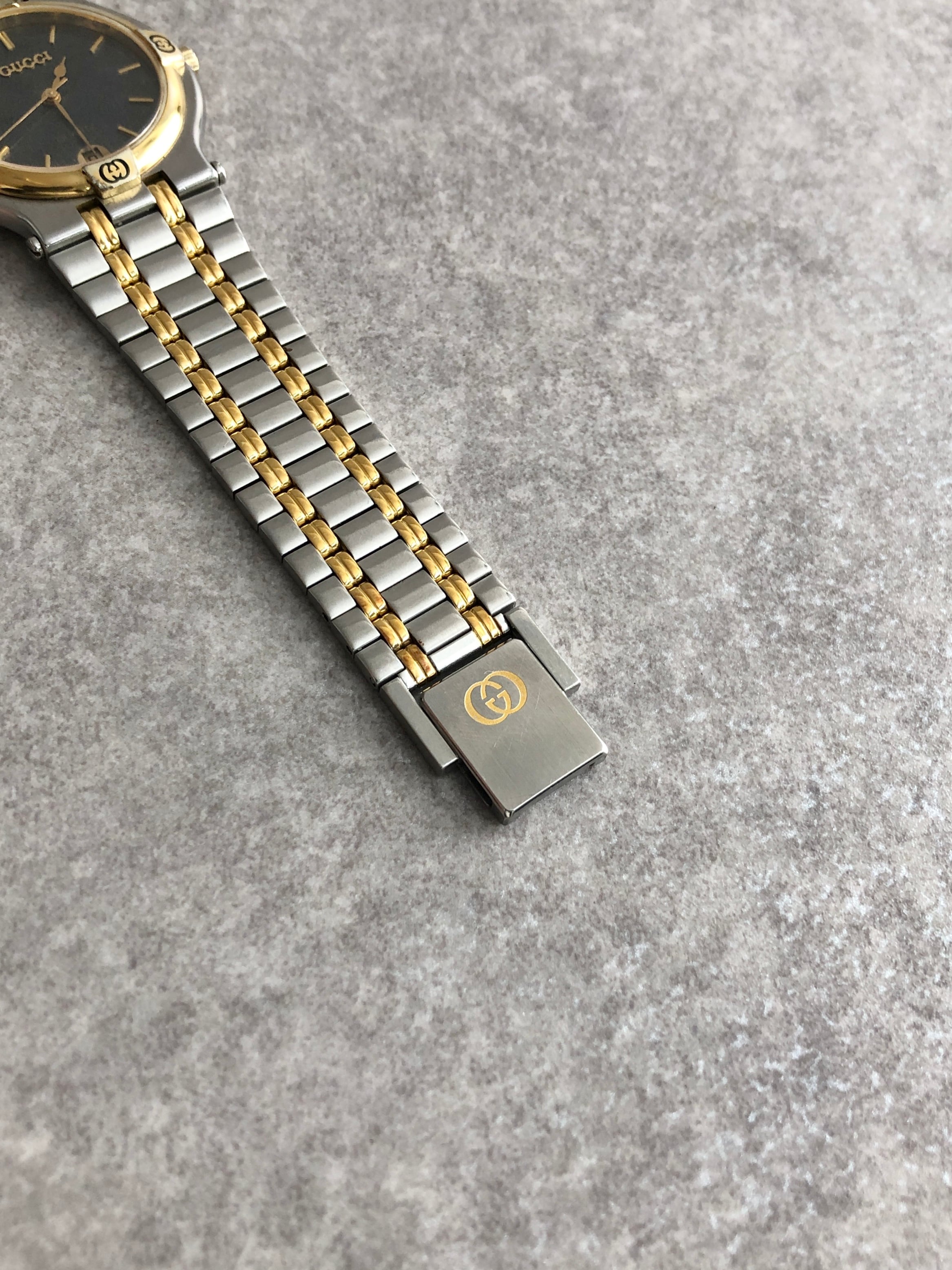GUCCI グッチ 腕時計 シルバー×ゴールド ロゴ ステンレススチール