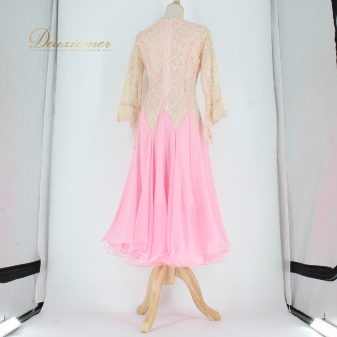 社交ダンス 衣装 スタンダード ドレス ワンピース パーティドレス レディース ピンク系 ゴールド系 花柄 レース 長袖 準正装 長袖 華やか フォーマル ドレッシー かわいい おしゃれ 大人 レディース服 伸縮性 ふんわり 二重スカート 高級感 洗練 上品 パーティー用 社交ダンス用 ルームウェア お出かけ 撮影用 人気商品 トレンド