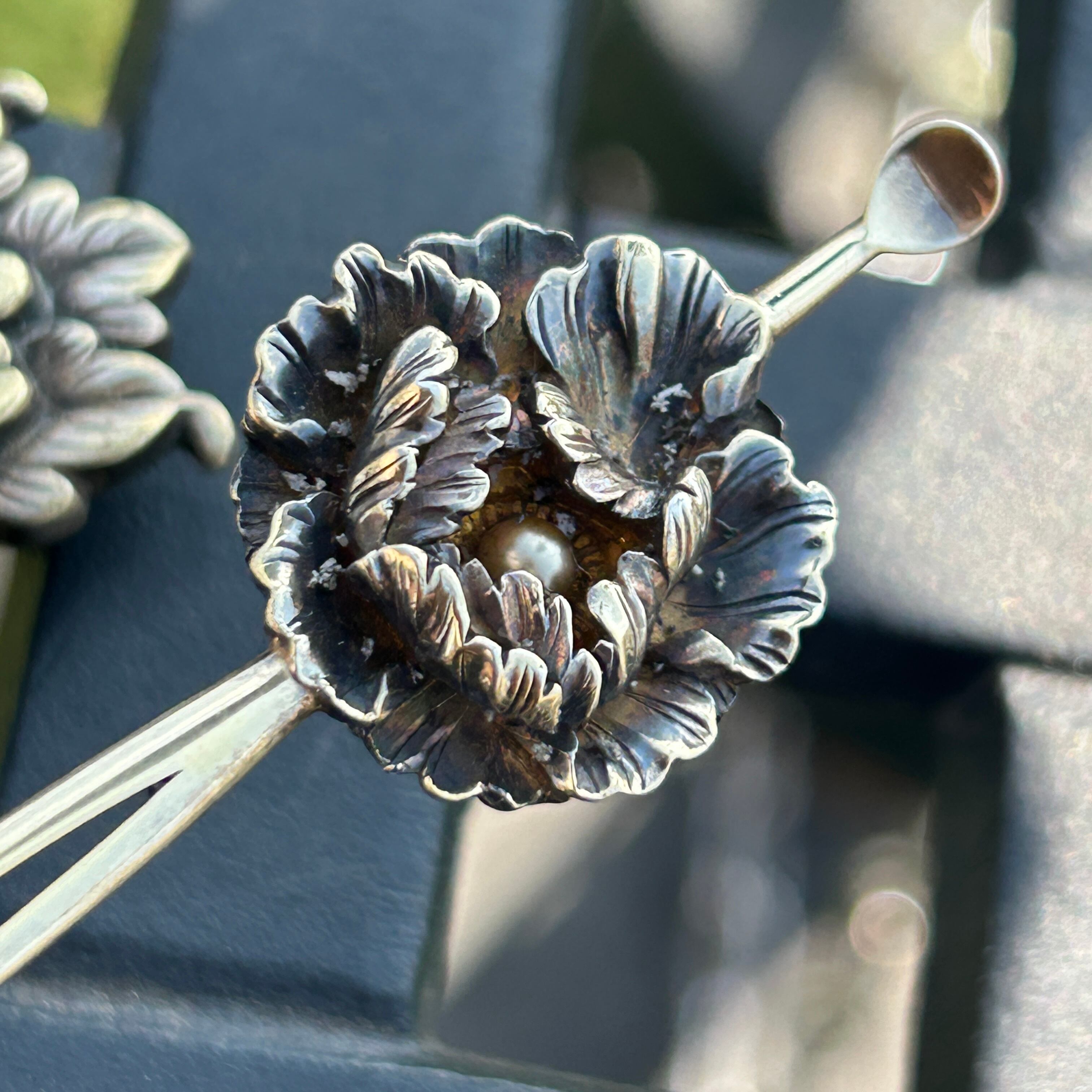 アンティーク　銀無垢　牡丹の平簪