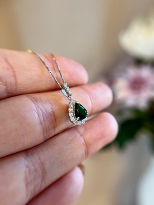 グロッシュラーガーネットネックレス（大）