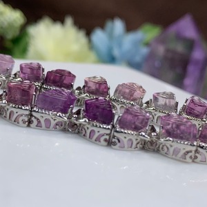 在庫処分セール☆10.  10個セット☆パープル系フローライト蝶々・縦横貫通穴☆パーツ