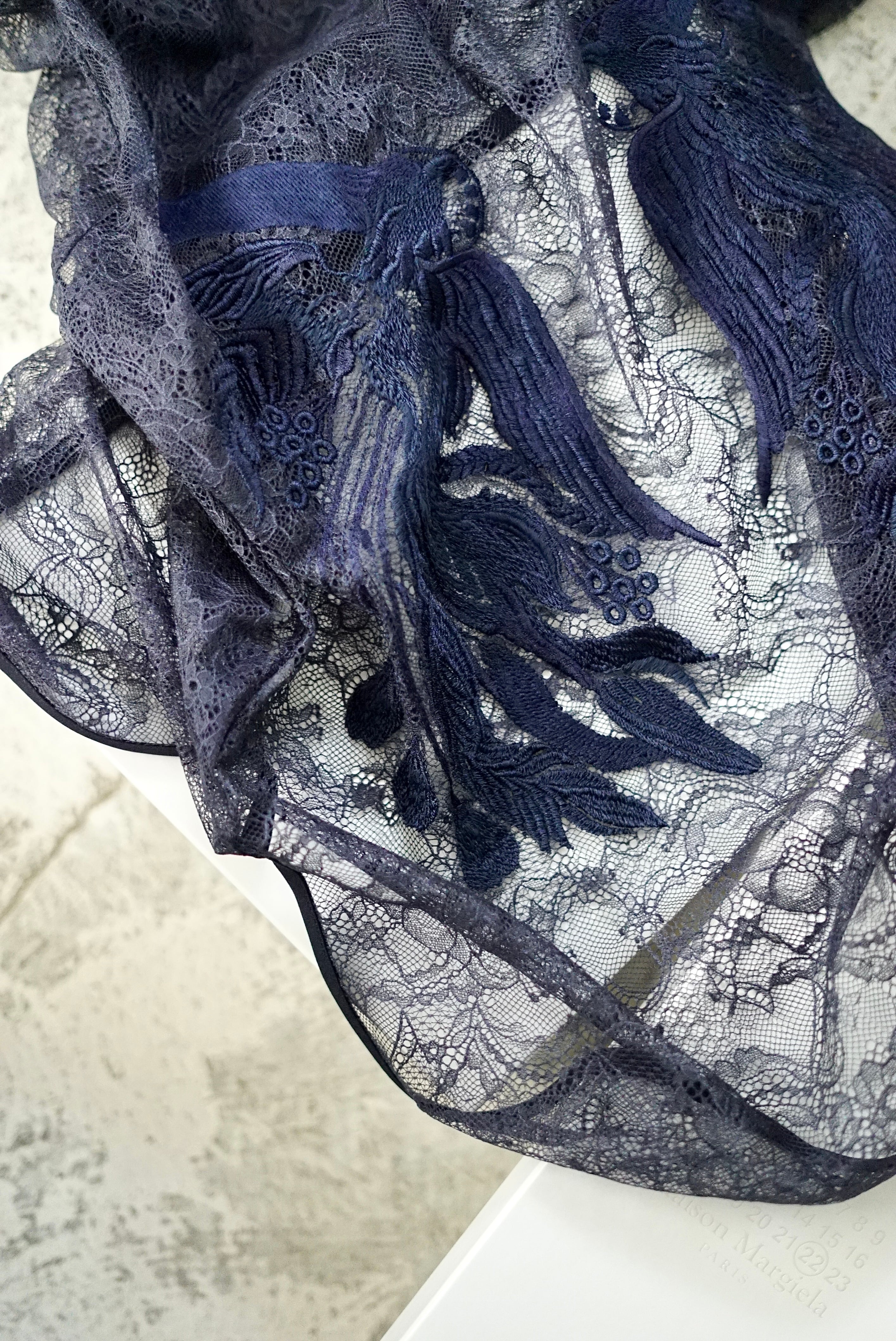 Mame Kurogouchi / Raschel Lace Embroidered Top ( BLACK, NAVY