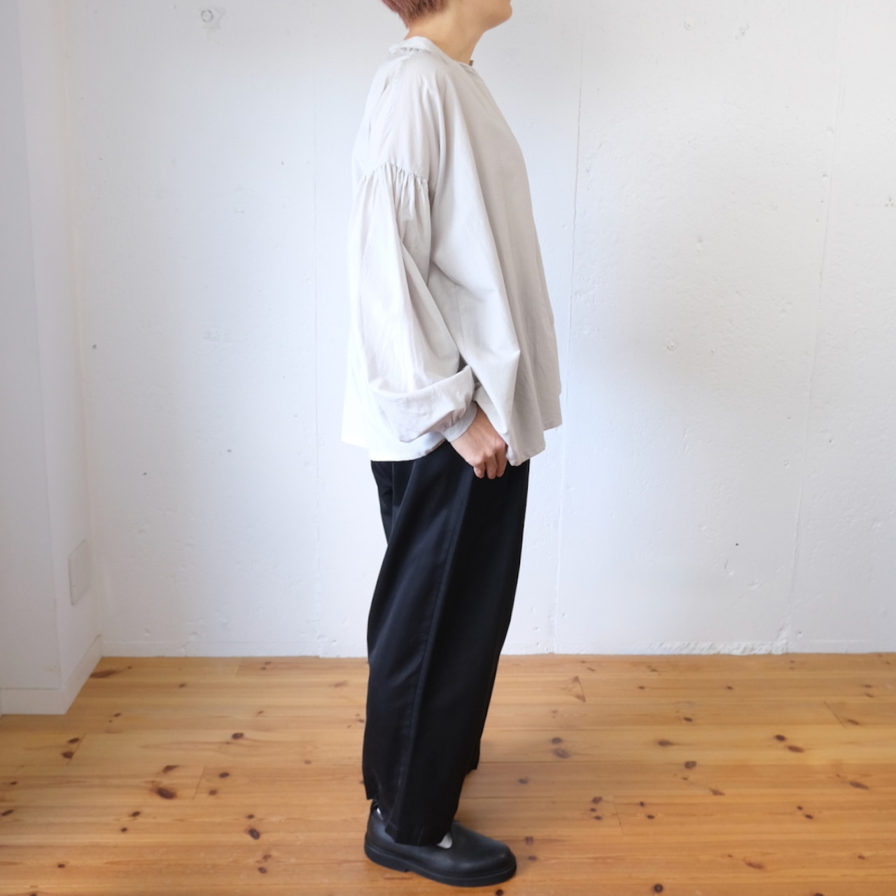 humoresque(ユーモレスク)gather blouse wool/silk ウールシルク  ギャザーブラウス(ライトグレー)