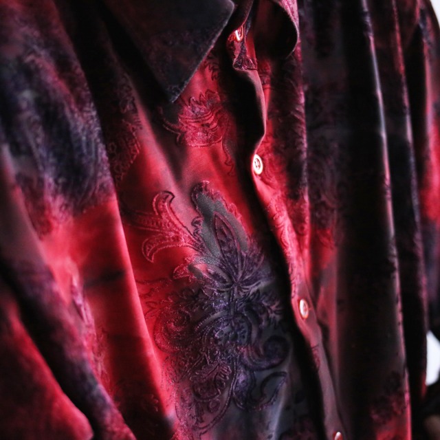 gradation color on velours flower pattern loose shirt