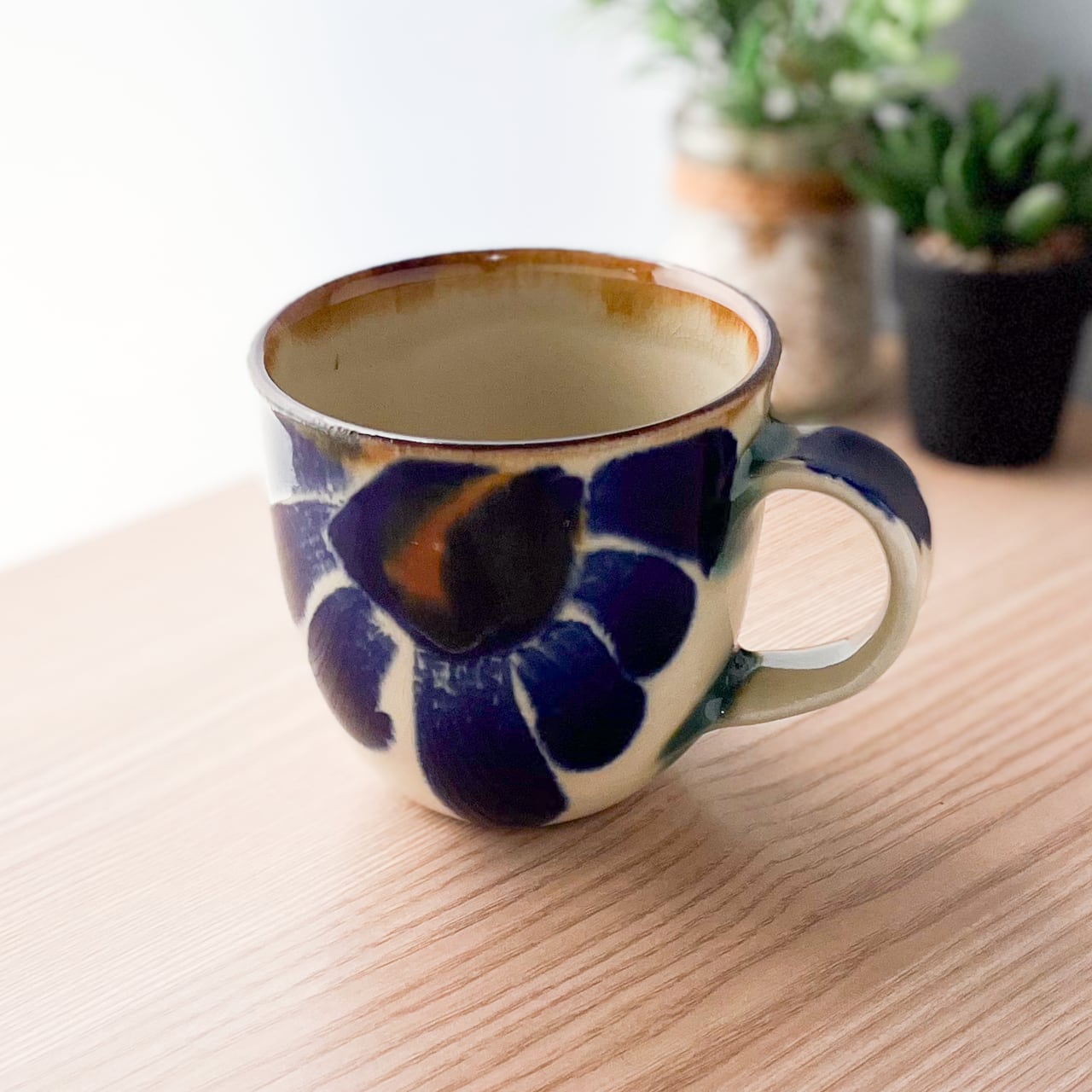 (1)【仲間陶房】やちむん/仲間功/大胆な筆描き【マグカップ:唐草染付】