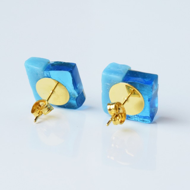 【ベーシック】ポストピアスM　水色×シルバー×青クリア