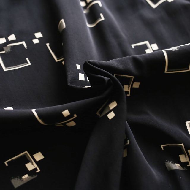 black base square art pattern l/s mode shirt