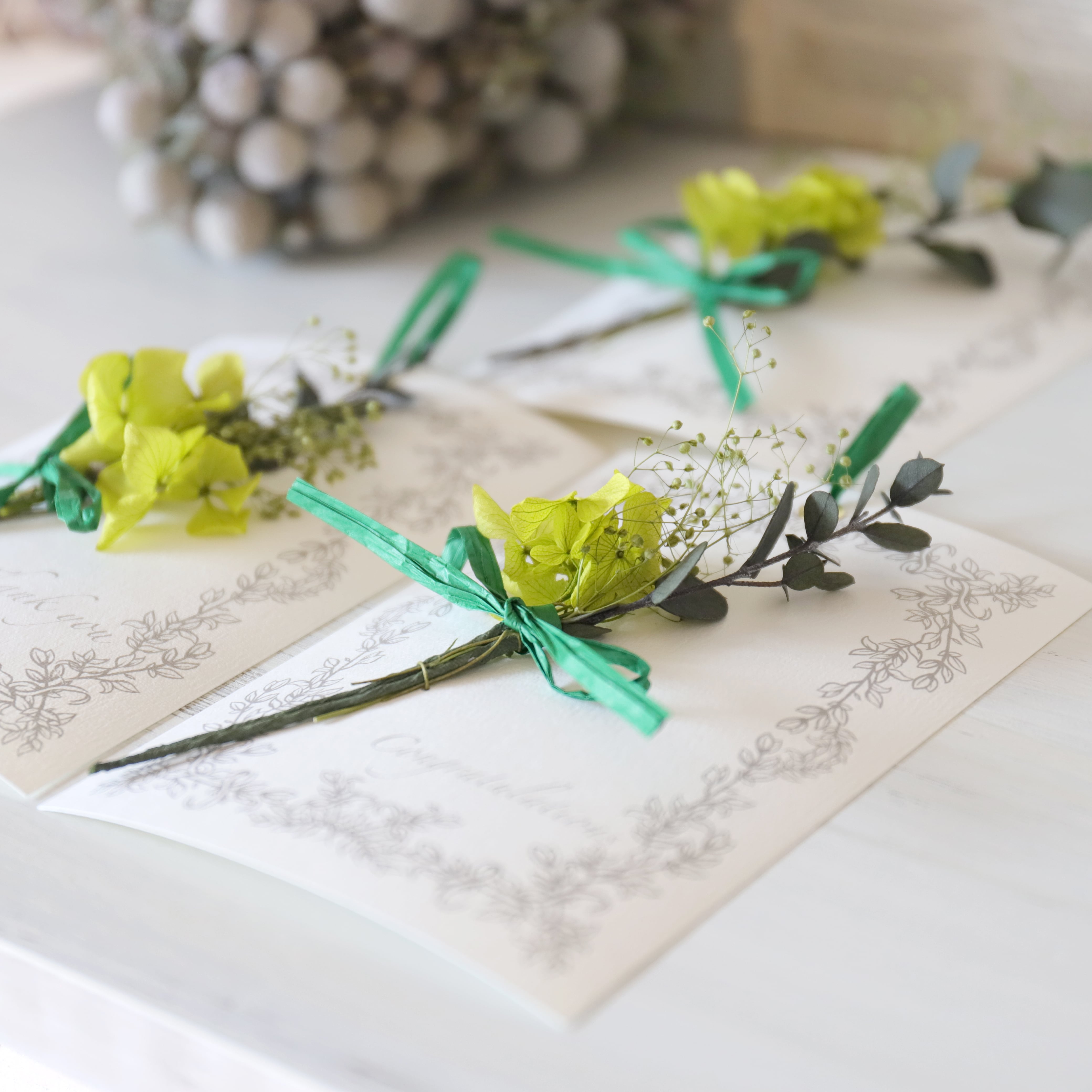 席次表・プチギフト・ばら撒きプレゼントに！【コサージュにもブーケに